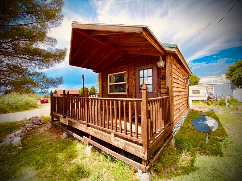 More Photos Of 18 W Allen St, Tombstone Trailer Camper Park For Sale
