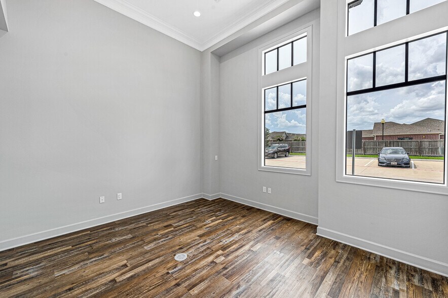 More Photos Of 2031 N Mason Rd, Katy Medical For Lease