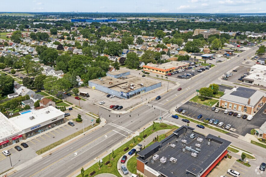 More Photos Of 3640 Delaware Ave, Tonawanda Supermarket For Sale