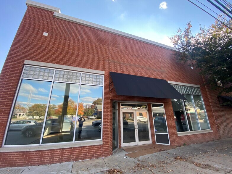 Primary Photo Of 2444 Bardstown Rd, Louisville General Retail For Lease