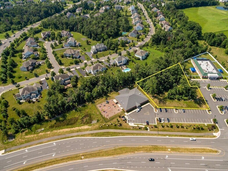 More Photos Of 43655 Tall Cedars Pky, Chantilly Daycare Center For Lease