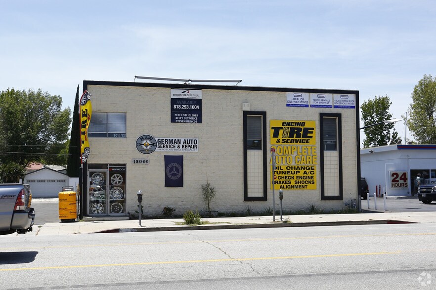 More Photos Of 18066 Ventura Blvd, Encino Auto Dealership For Sale