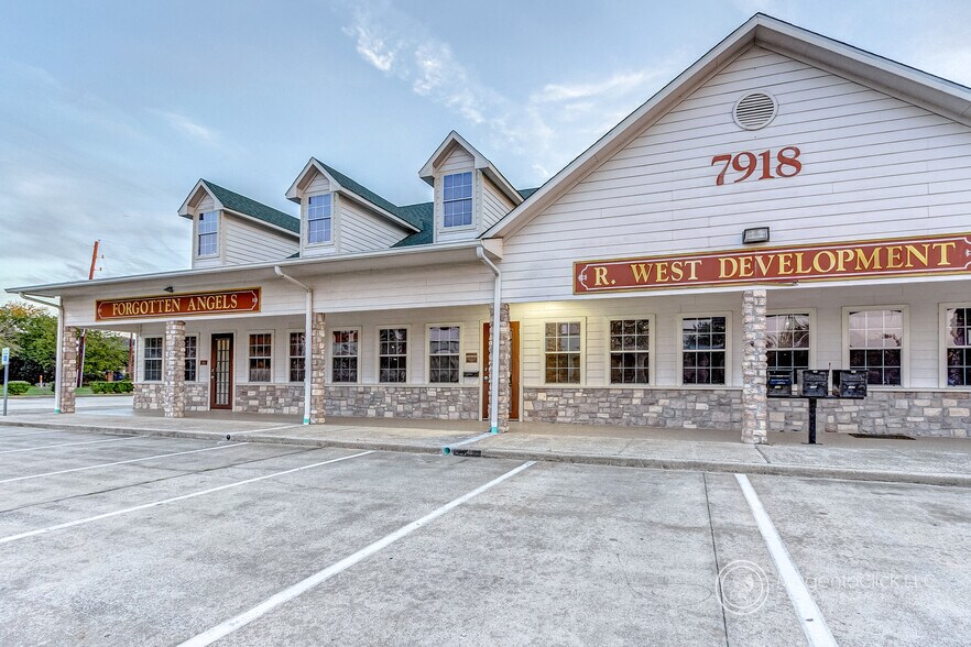 More Photos Of 7918 Broadway St, Pearland Unknown For Lease