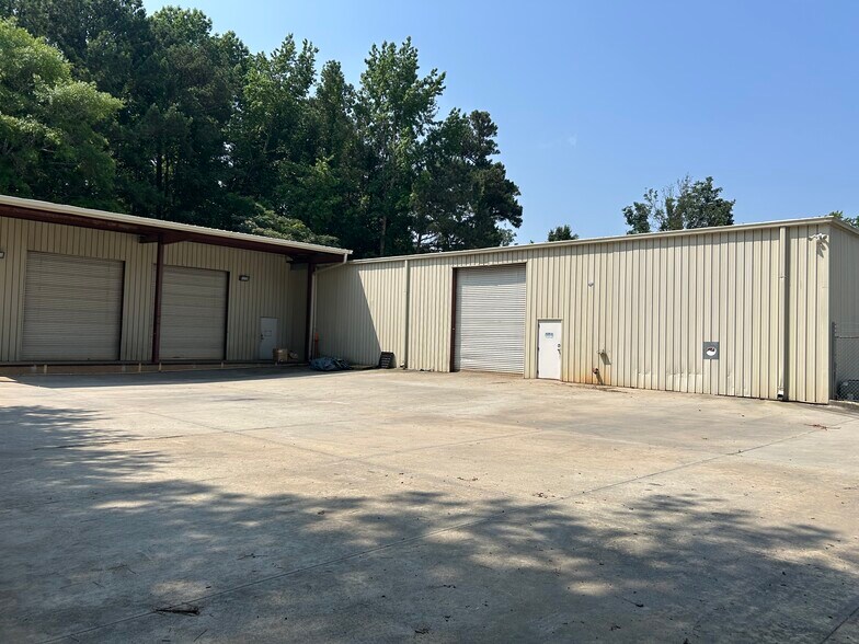 More Photos Of 9296 S Main St, Jonesboro Service For Sale