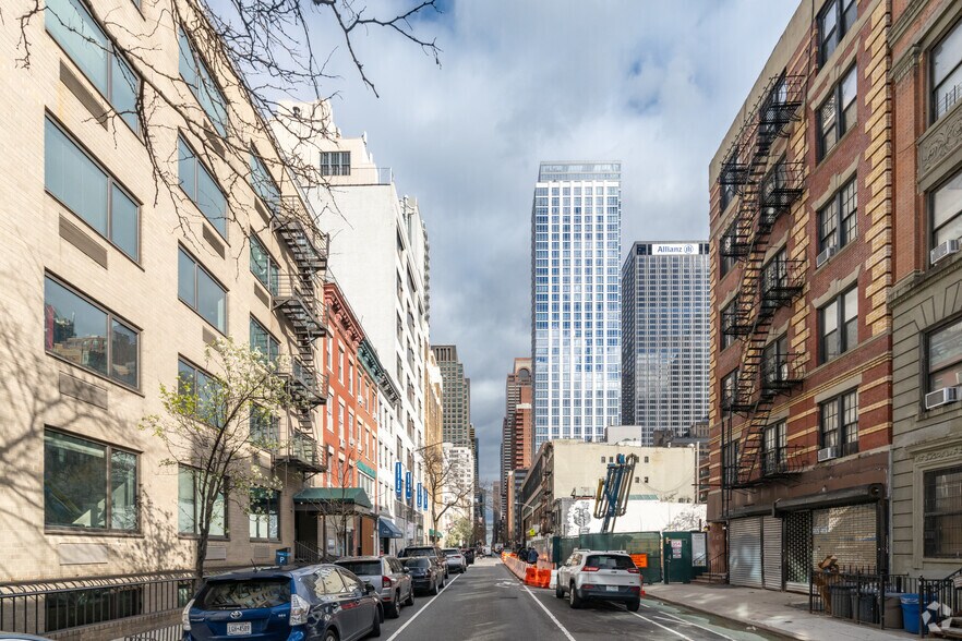 More Photos Of 333 W 52nd St, New York Office For Lease