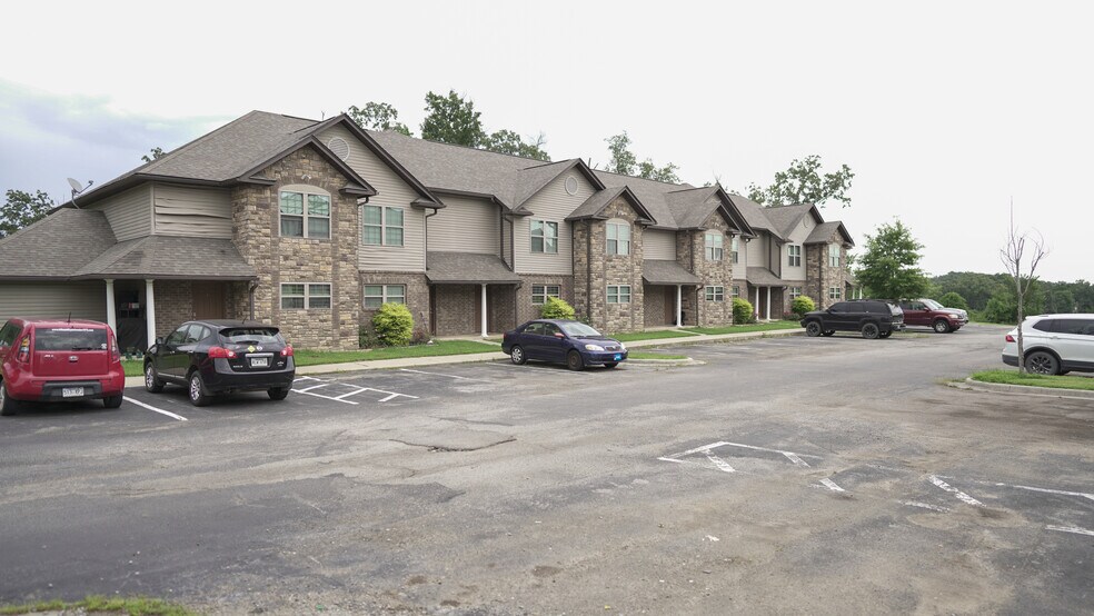 More Photos Of 2500 Ridgeland Cir, Pocahontas Apartments For Sale