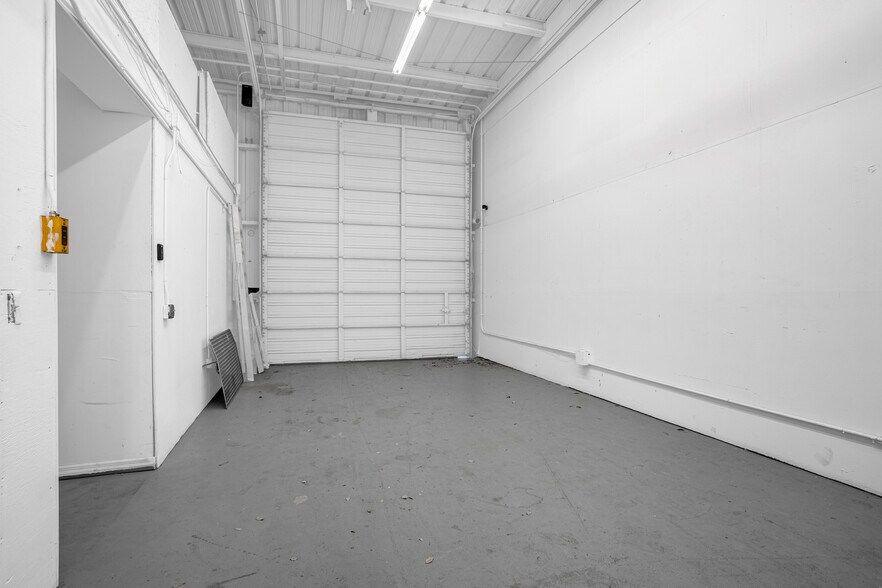 More Photos Of 1075 Orienta Ave, Altamonte Springs Unknown For Sale