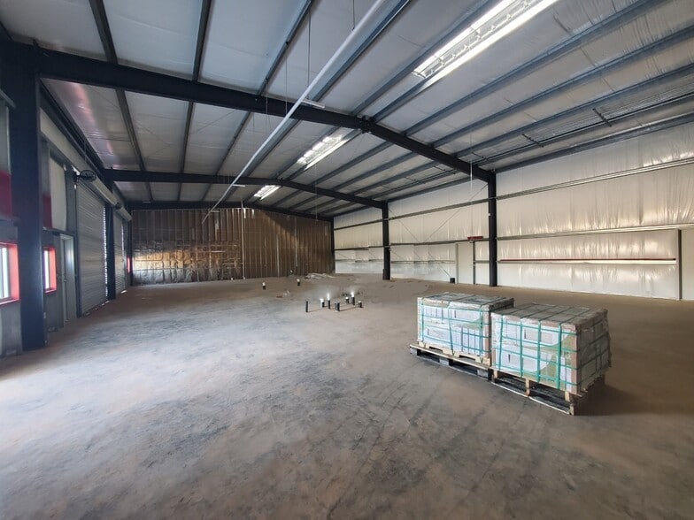 More Photos Of 1722 Cargill, Willis Flex For Sale