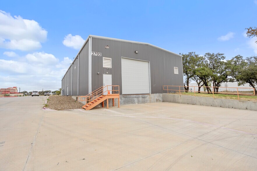 More Photos Of 2702 Fort Worth Hwy, Hudson Oaks Warehouse For Sale
