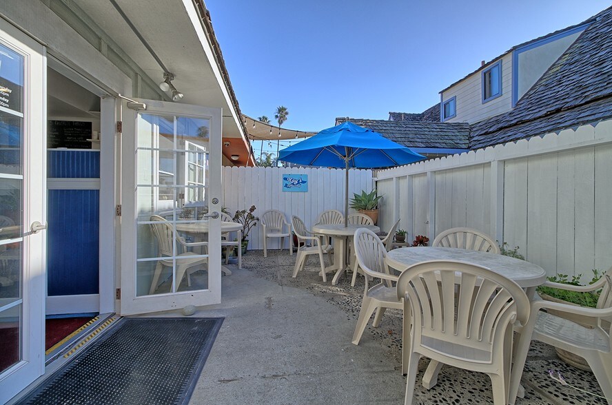 More Photos Of 1124-1140 S Seaward Ave, Ventura Storefront Retail Residential For Sale