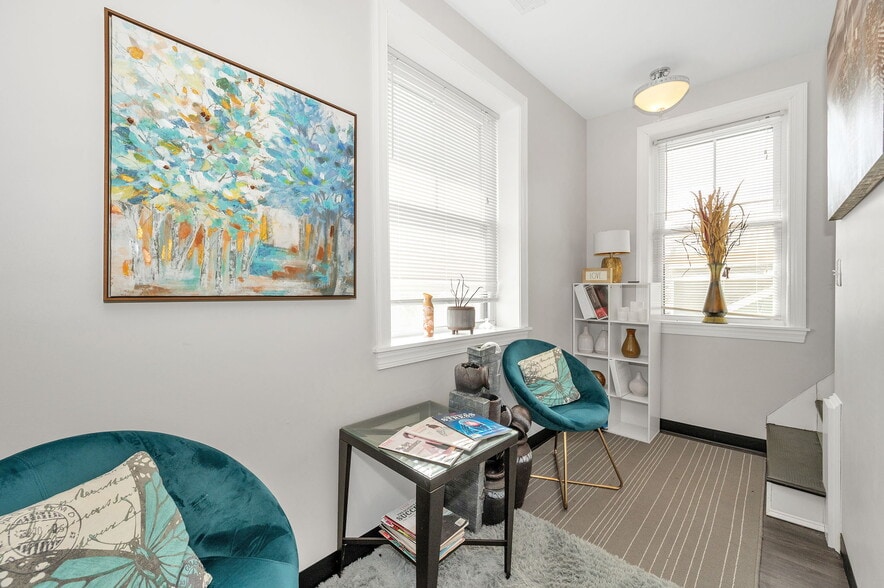 More Photos Of 4920 Belair Rd, Baltimore Office For Sale