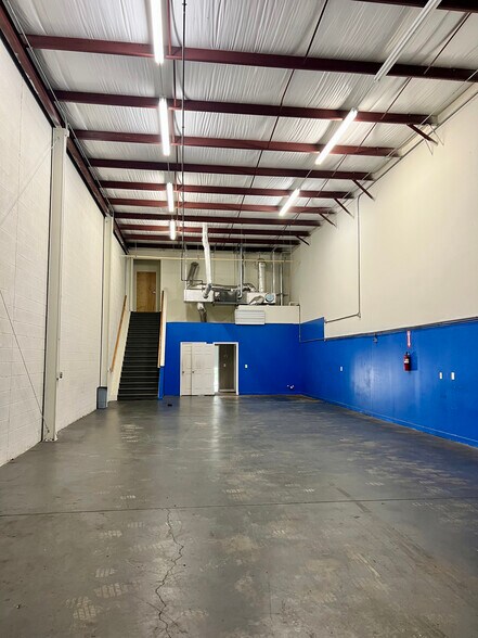 More Photos Of 1000 Van Buren Ave, Indian Trail Flex For Lease