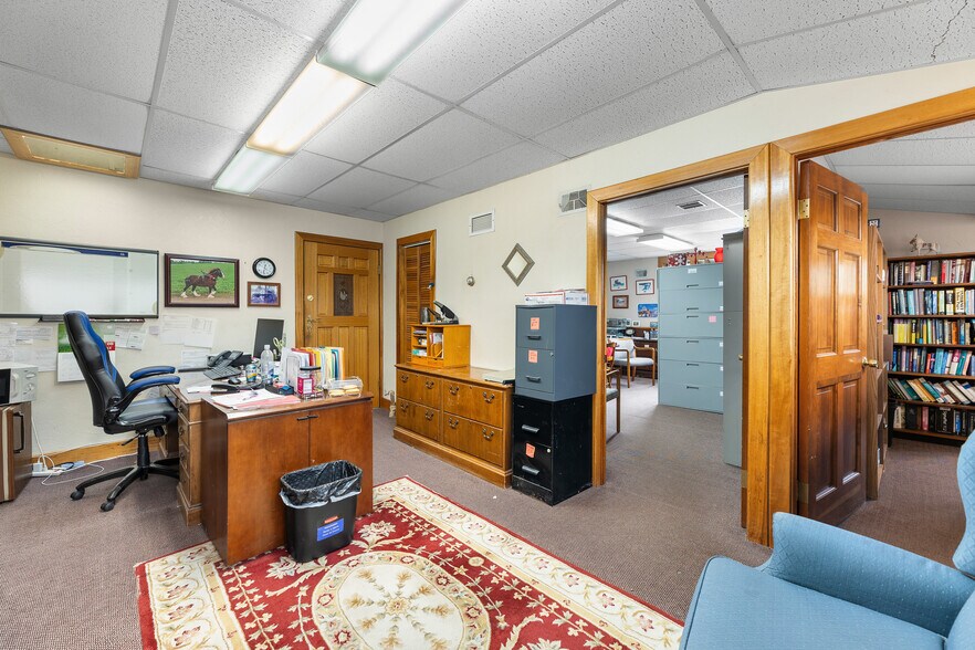 More Photos Of 84 Park Ave, Flemington Office For Lease