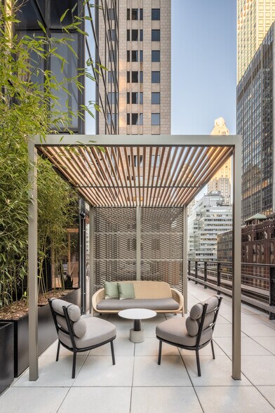 More Photos Of 540 Madison Ave, New York Coworking Space