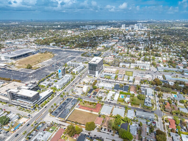 More Photos Of 800 N Federal Hwy, Hallandale Beach Office For Sale