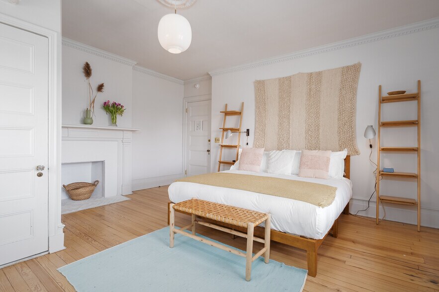 More Photos Of 10 Old Route 9, Staatsburg Hotel For Sale