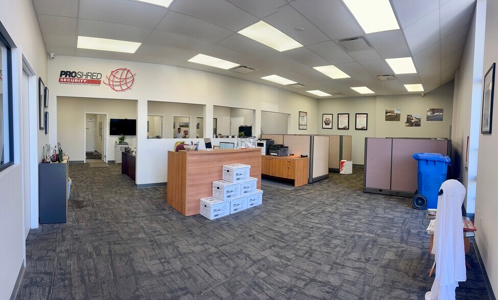 More Photos Of 3702 N 131st Ave, Clearwater Manufacturing For Lease