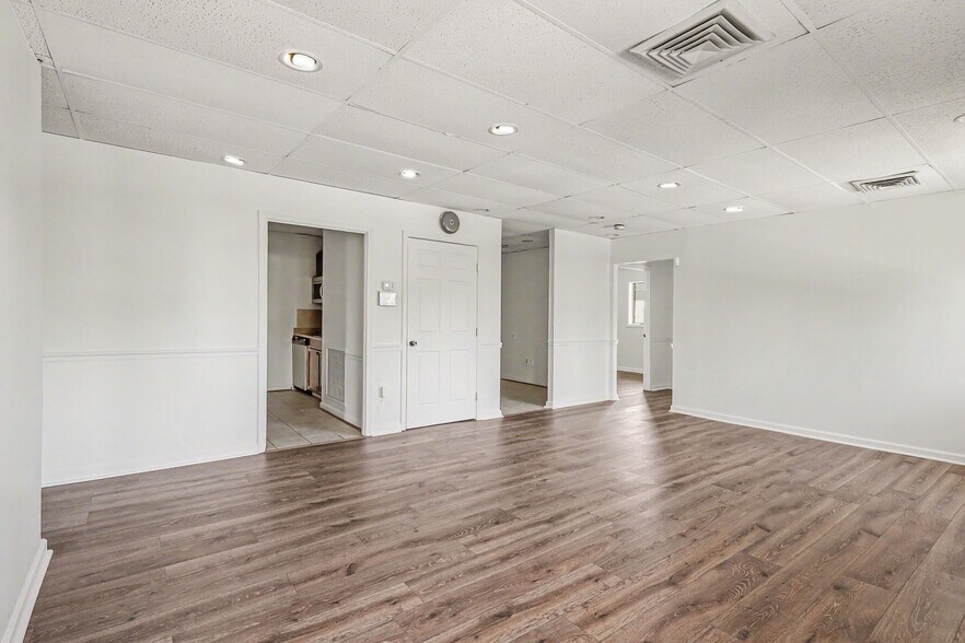 More Photos Of 10875 Main St, Fairfax Medical For Sale