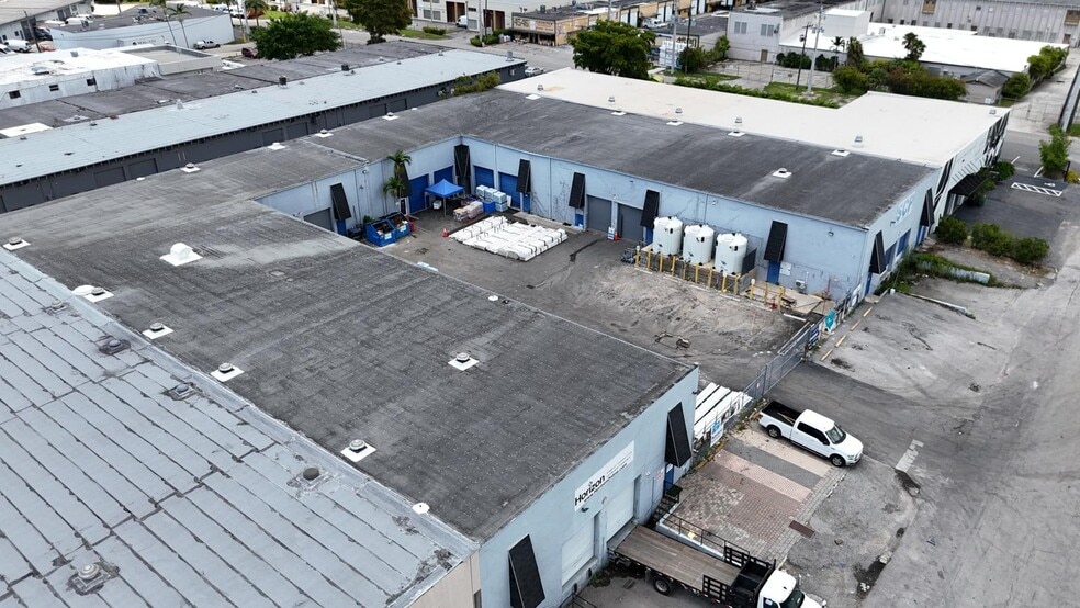 More Photos Of 7360 SW 45th St, Miami Warehouse For Sale