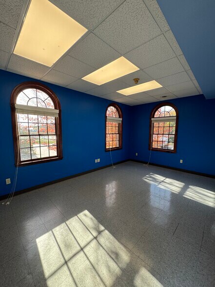 More Photos Of 514 Pellis Rd, Greensburg Medical For Lease