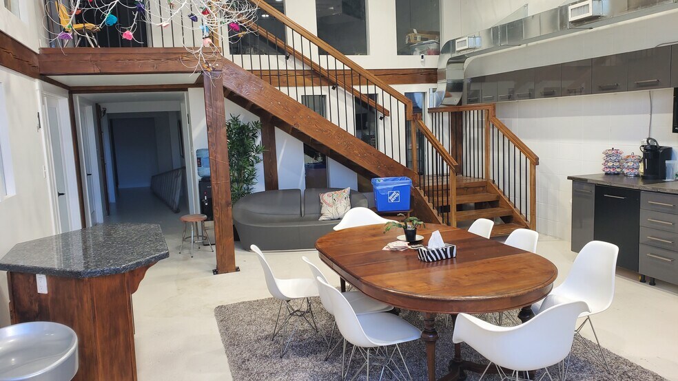 More Photos Of 10012 79 Av NW, Edmonton Office For Sale