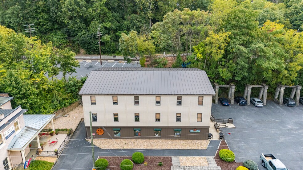 More Photos Of 50 Middlebrook Ave, Staunton Storefront For Sale