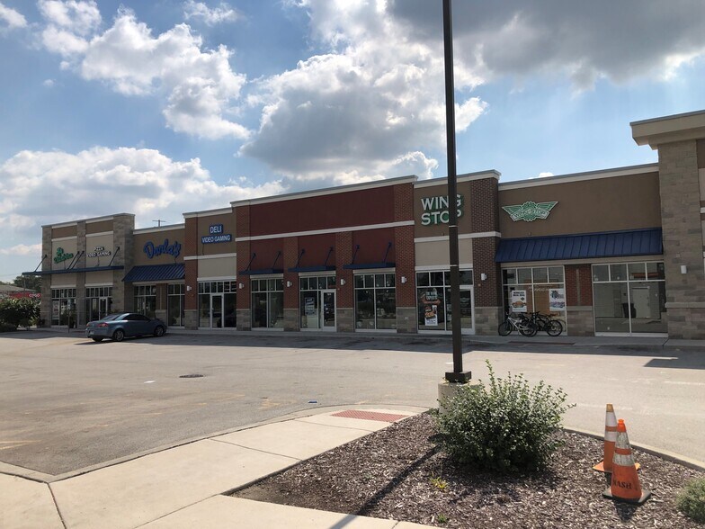 More Photos Of 7887-7889 S Archer Ave, Justice Storefront For Lease