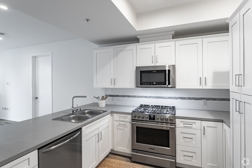 More Photos Of 738 S Ogden Dr, Los Angeles Apartments For Sale