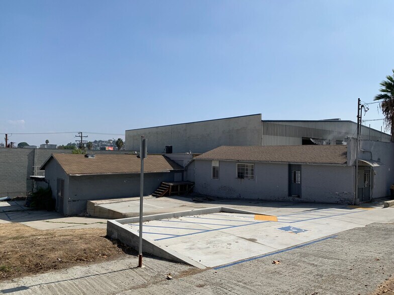 More Photos Of 1528 N Bonnie Beach Pl, Los Angeles Warehouse For Sale
