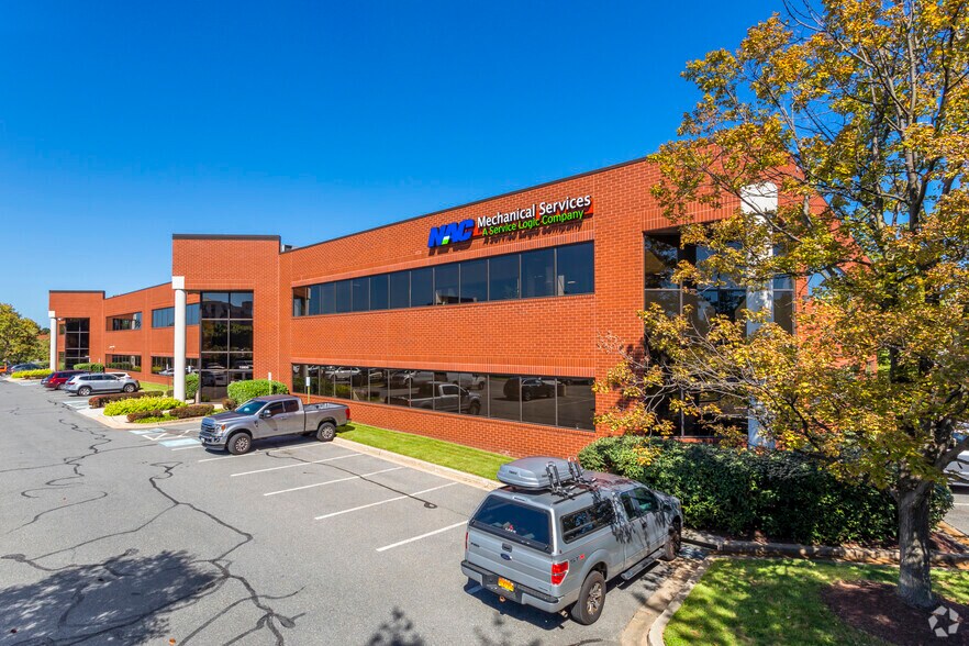 More Photos Of 15800-15810 Gaither Dr, Gaithersburg Office For Lease