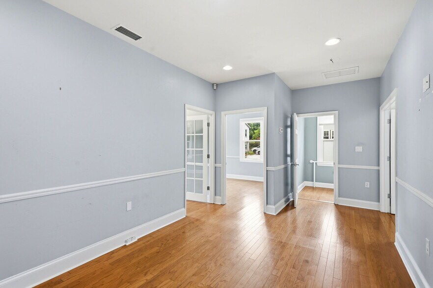 More Photos Of 537 E Park Ave, Tallahassee Office For Sale