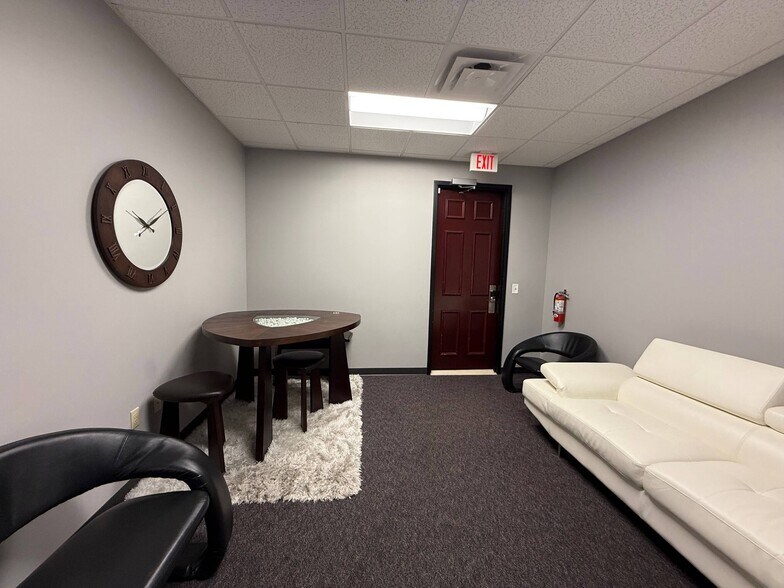 More Photos Of 2295 S Hiawassee Rd, Orlando Office For Sale