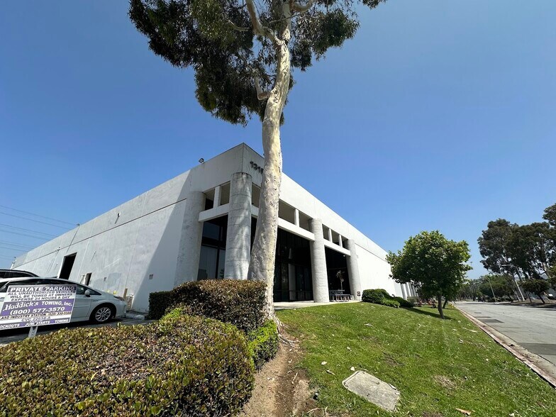 More Photos Of 1315 S Johnson Dr, City of Industry Warehouse For Lease