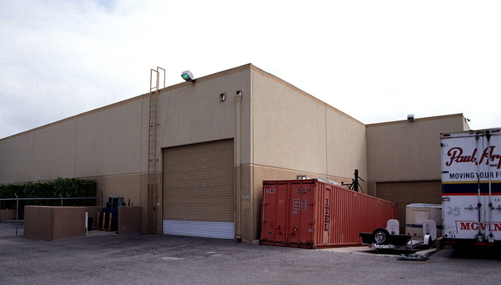 More Photos Of 2550-2560 W 237th St, Torrance Warehouse For Lease