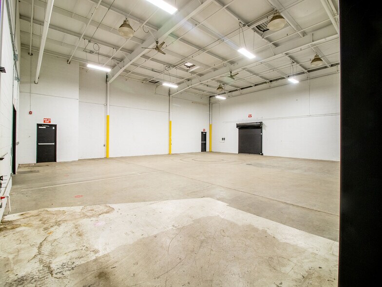 More Photos Of 99 S 3rd St, Hudson Warehouse For Lease