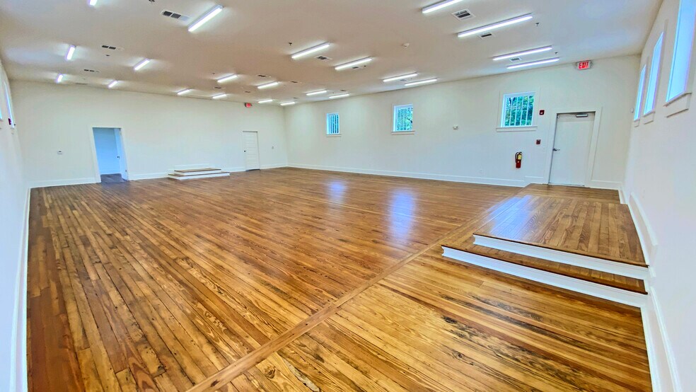 More Photos Of 2324 Marietta Rd NW, Atlanta Loft Creative Space For Lease