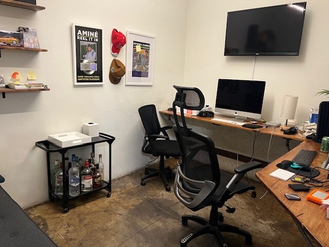 More Photos Of 6033 Washington Blvd, Culver City Storefront For Lease