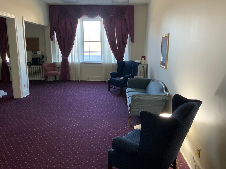 More Photos Of 401 W Cumberland St, Dunn Funeral Home For Sale