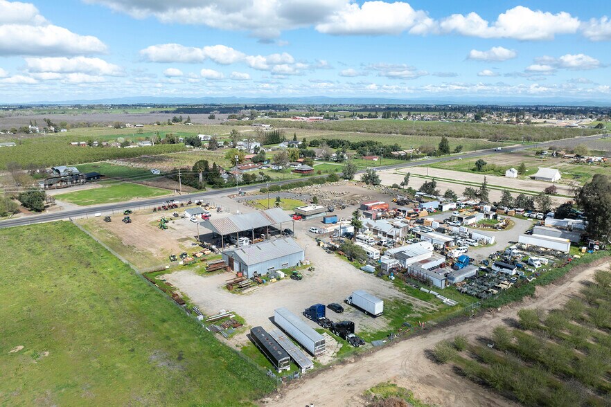 More Photos Of 5600 California 108, Oakdale Land For Lease