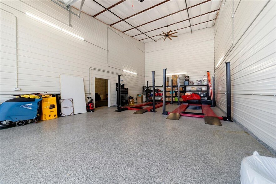 More Photos Of 1931 Liggett Rd, Castle Rock Self Storage For Sale