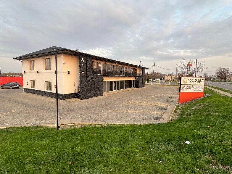 More Photos Of 615 E 14th St, Des Moines Office For Sale