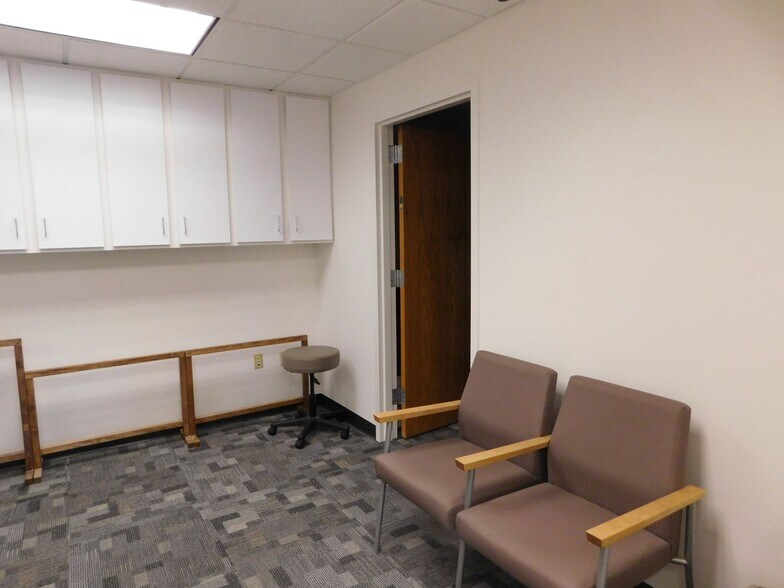 More Photos Of 7300 France Ave S, Edina Medical For Sale