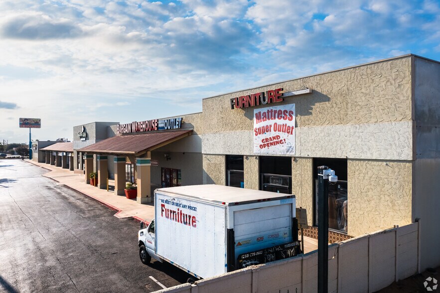 More Photos Of 8300-8400 Marbach Rd, San Antonio Unknown For Lease