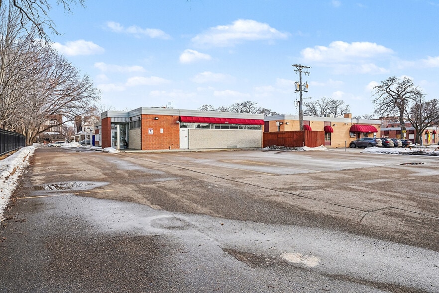 More Photos Of 2436 Park Ave, Minneapolis Office For Sale