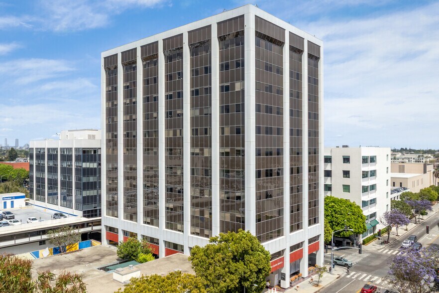 More Photos Of 2001 Santa Monica Blvd, Santa Monica Medical For Lease