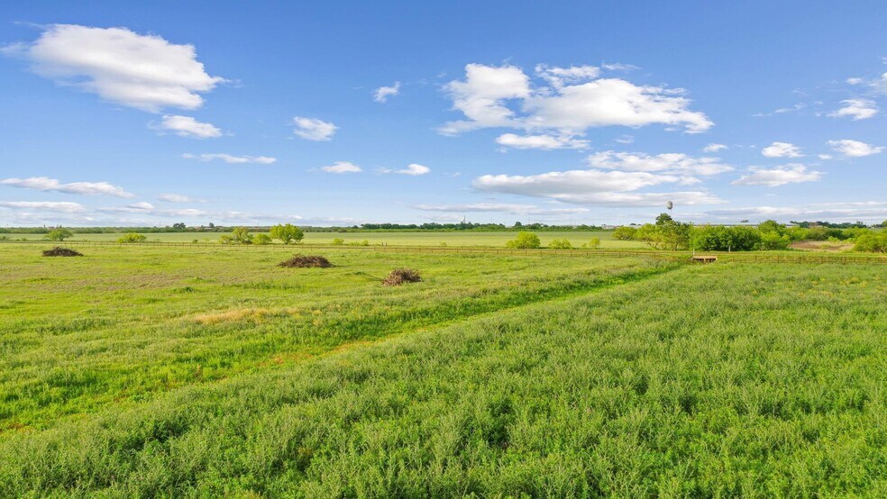 More Photos Of TBD State Highway 287, Quanah Land For Sale
