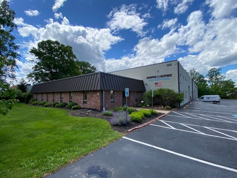 Primary Photo Of 164 Railroad Dr, Warminster Warehouse For Lease