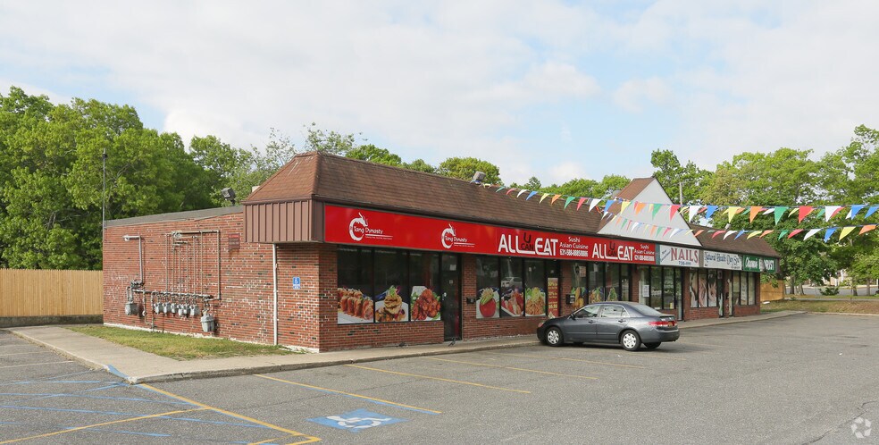 More Photos Of 840-850 Portion Rd, Ronkonkoma Unknown For Lease