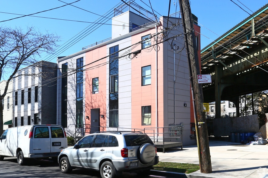 More Photos Of 1929 Putnam Ave, Ridgewood Apartments For Sale