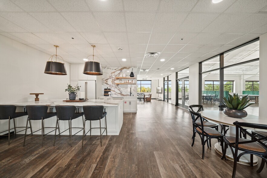 More Photos Of 4300 FM 2351 Rd, Friendswood Office For Lease
